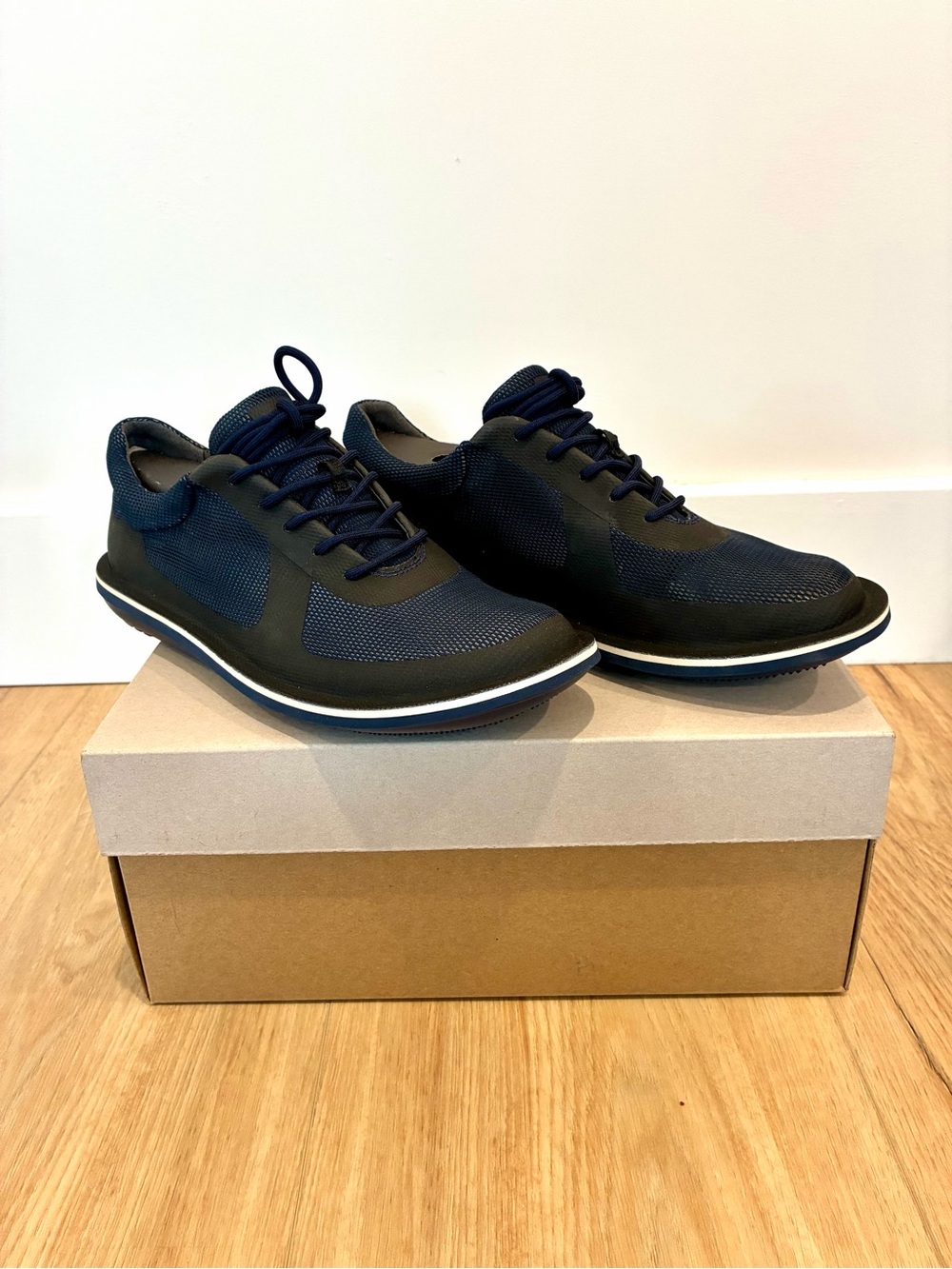 NWOT - CAMPER Beatle Casual Men’s shoe - S9 Navy / Black